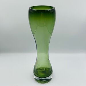 EUC Tall Mid-Century Modern Revival Green Wide Mouth Handblown Glass Vase Vtg